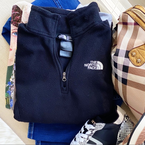 North Face women’s black fleece pull over zip sm - Picture 4 of 7